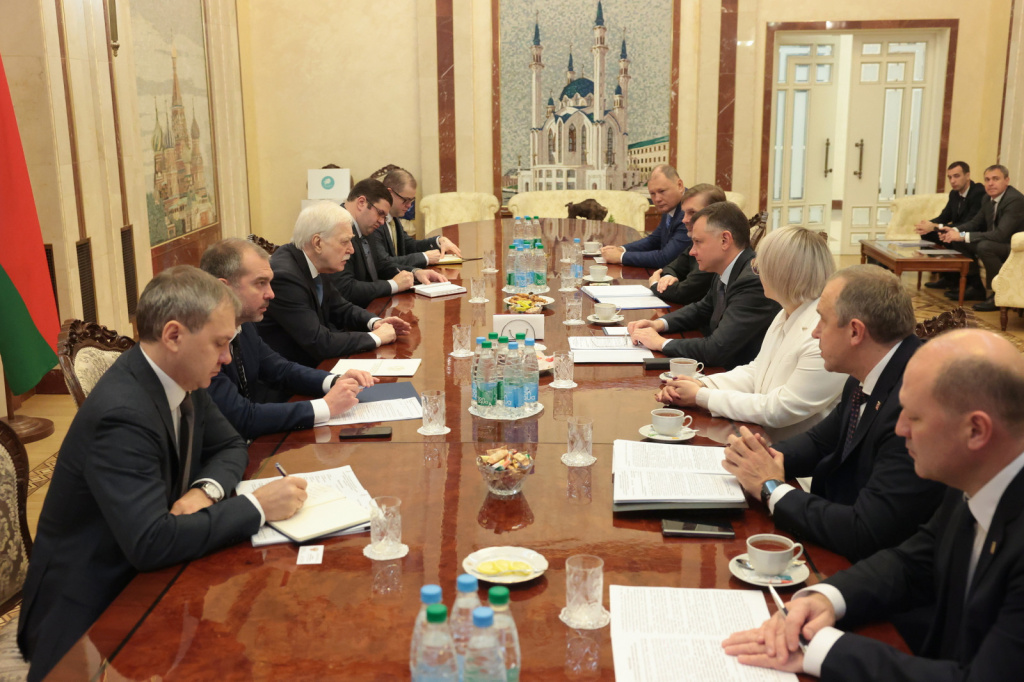 Speaking with Grizlov